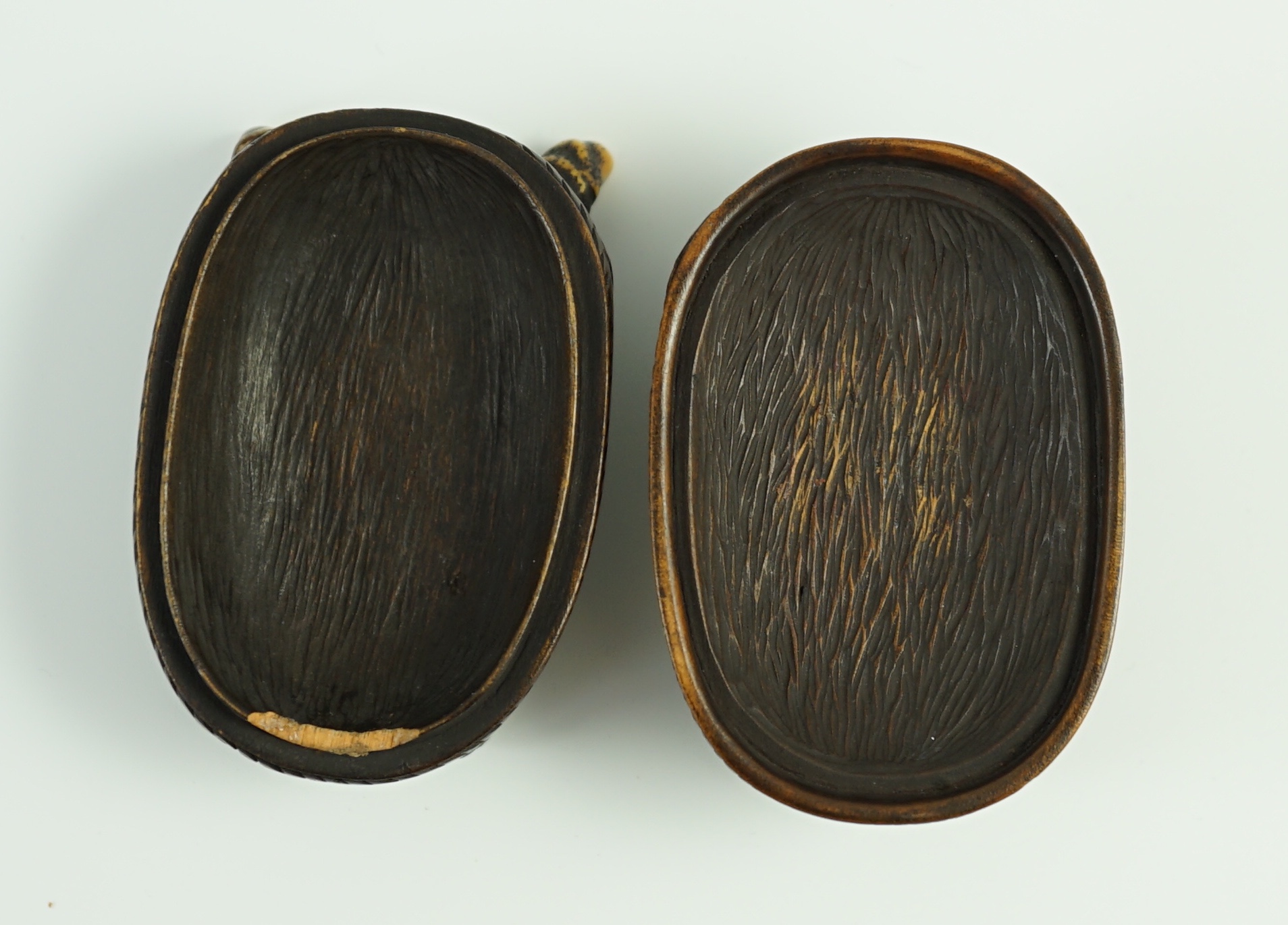 An unusual Japanese double noh mask wood container, early 20th century, 6.6 cm high, tiny losses